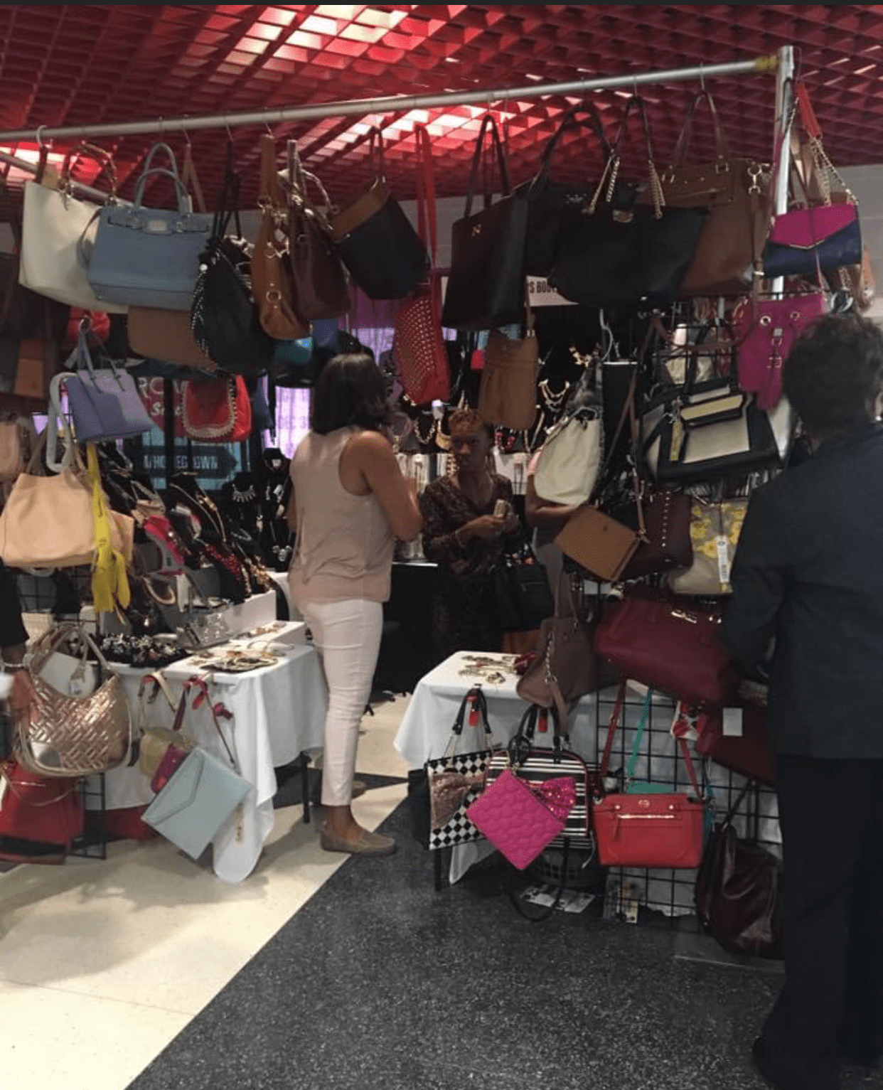 Refour’s Boutique market display